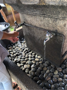 金刀比羅神社の手を洗う水道